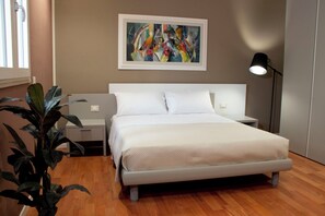 1 Schlafzimmer, Bügeleisen/Bügelbrett, kostenloses WLAN, Bettwäsche