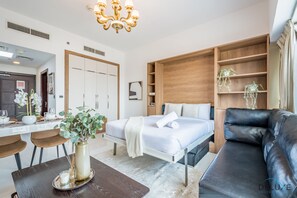 Iron/ironing board, free WiFi, bed sheets