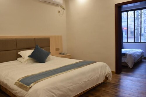 Jinggangshan Oriental Red Hotel