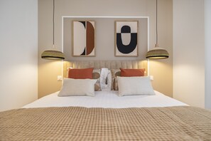 2 عدّة غرف نوم ومكواة/لوح كي وواي فاي مجانًا وملاءات أسرّة