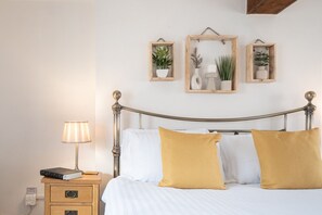 2 Schlafzimmer, Schreibtisch, Bügeleisen/Bügelbrett, kostenloses WLAN