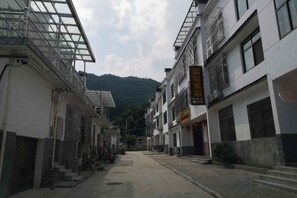 Unclassified image, 2 of 50, button - Loushanqiao Homestay No.2 (Shitai)