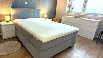 2 Schlafzimmer, Bügeleisen/Bügelbrett, WLAN, Bettwäsche