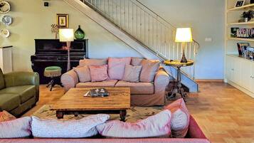 Villa (5 Bedrooms) | Interior