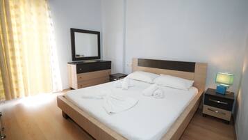 2 bedrooms, iron/ironing board, WiFi, bed sheets