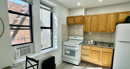 Charming apartment in fantastic Brooklyn with WiFi, AC