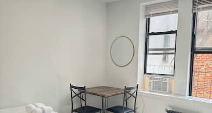 Charming apartment in fantastic Brooklyn with WiFi, AC
