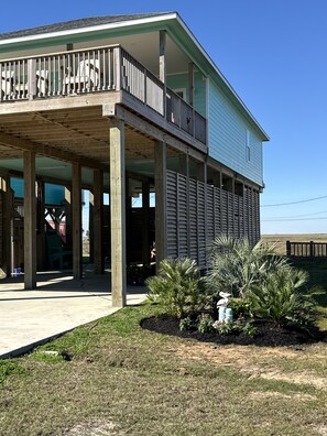 المنشأة من الخارج