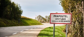 Appartamento 'Studio Gaelle' con vista sulle montagne, piscina e giardino in comune