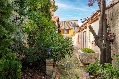 Property grounds. Rural House 'Casa Rural Villa Calera' with Private Terrace, Wi-Fi and Air Conditioning