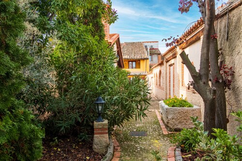 Country House 'Casa Rural Villa Calera' with Private Terrace, Wi-Fi and Air Conditioning