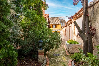 Country House 'Casa Rural Villa Calera' with Private Terrace, Wi-Fi and Air Conditioning