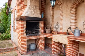 Property grounds - Country House 'Casa Rural Villa Calera' with Private Terrace, Wi-Fi and Air Conditioning (Rueda)