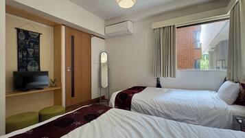 1 bedroom, desk, free WiFi, bed sheets