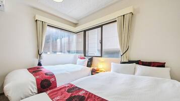 1 bedroom, desk, free WiFi, bed sheets