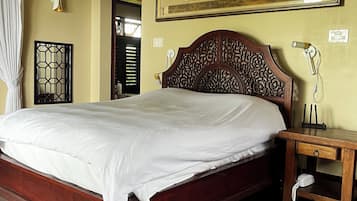 Deluxe House, Sea View | 3 bedrooms, in-room safe, desk, laptop workspace