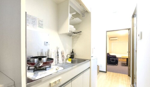 15 minutes direct to Shinjuku Station 30 minutes  / Nakano-ku Tokyo