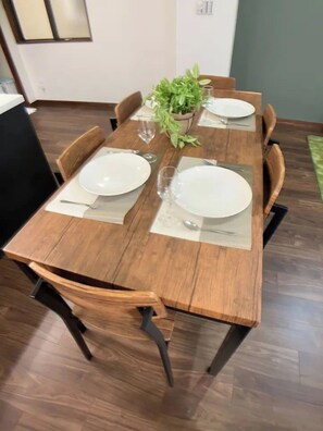 Dining - 110m  1 minute walk from Senzoku Station  10 g / Meguro-ku Tokyo (Meguro-ku)
