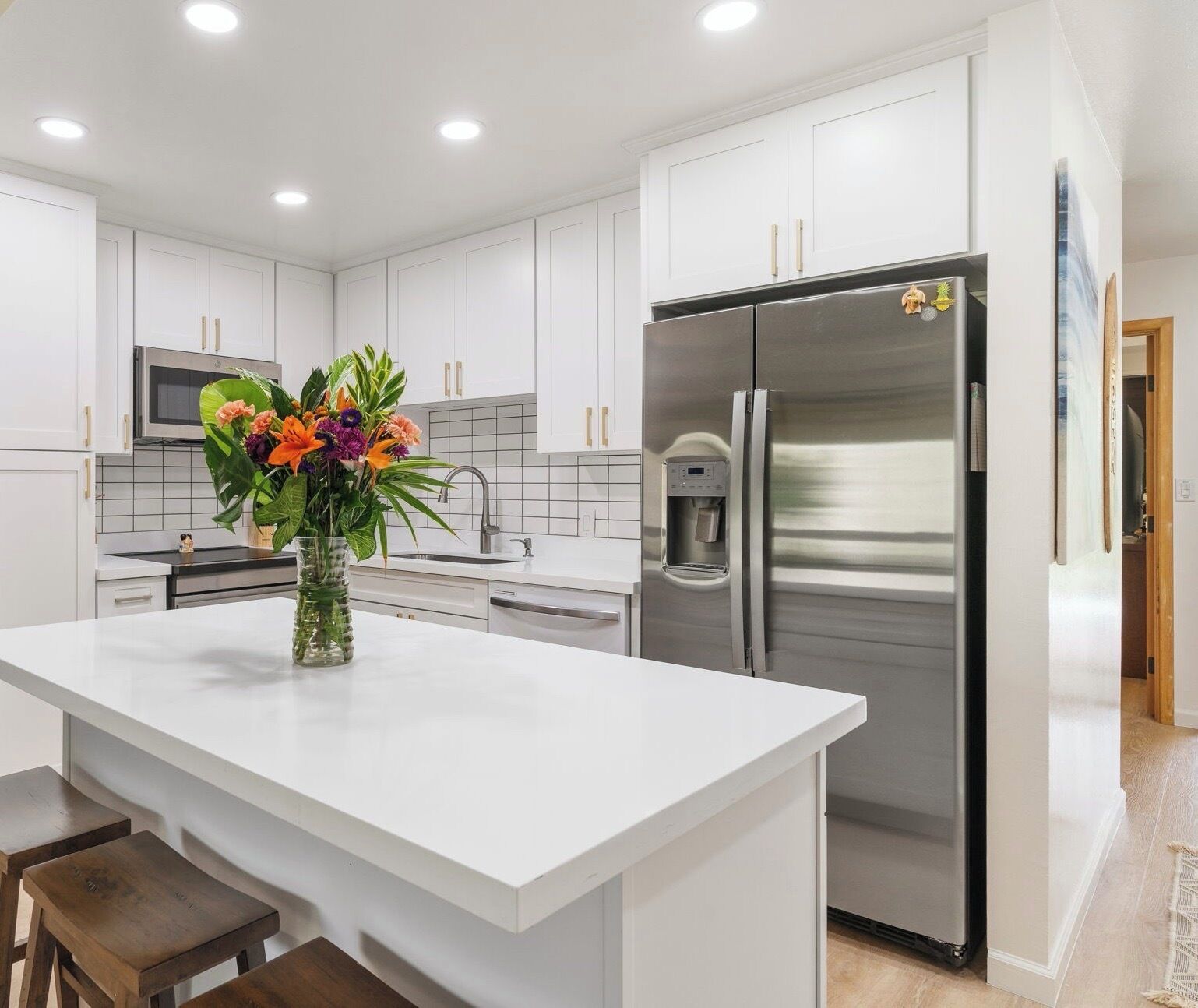 Køleskab, mikrobølgeovn, ovn, kogeplade