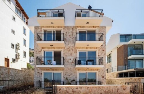 Kaş Eylül Suite Garden