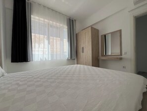 1 chambre, fer et planche à repasser, Wi-Fi, draps fournis