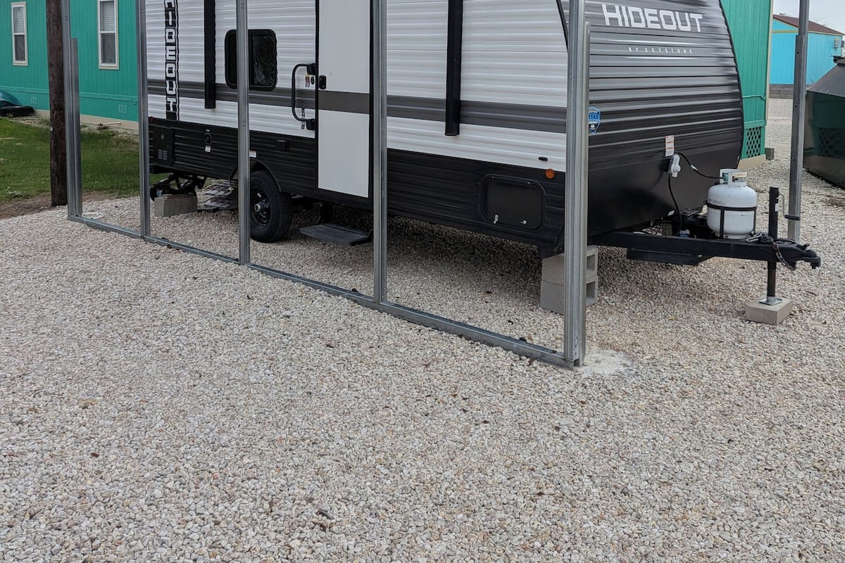 Room (Travel Trailer)