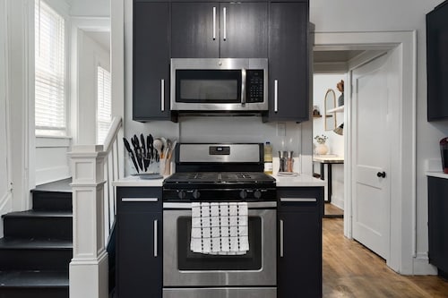 Near OSU-Short North-DT| 20 Guests | Stylish Home