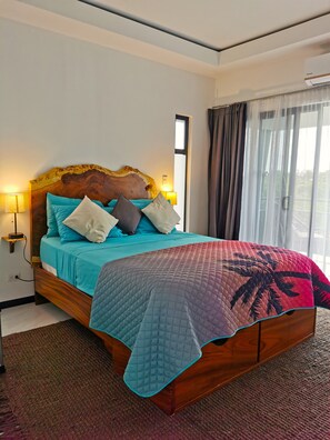 3 bedrooms, desk, iron/ironing board, free WiFi