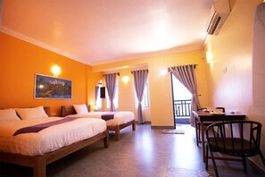 Suite Studio Supérieure, 2 grands lits, balcon, vue ville