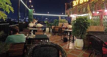 Daun Penh Palace Boutique