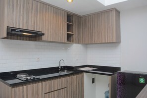 豪華公寓 | 私人廚房 | 電冰箱、爐台、電鍋、餐桌