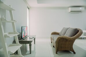 Living area - Simply And Modern 2Br The Mansion Kemayoran Apartment (Jakarta)