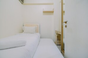 Deluxe Apartment | 2 bedrooms, desk - Best Price And Comfortable 2Br Green Pramuka City Apartment (Jakarta)