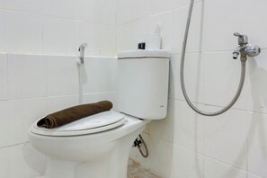 Deluxe Apartment | Bathroom