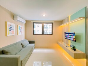 Deluxe Apartment | Living area