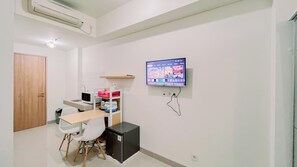 디럭스 스튜디오