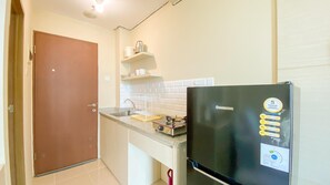 Deluxe Studio - Homey And Best Place Studio Tifolia Apartment (Jakarta)