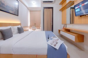 Standard Studio | Desk - Homey Studio At Transpark Bintaro Apartment (South Tangerang)