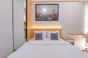 Desk - Homey Studio At Transpark Bintaro Apartment (South Tangerang)