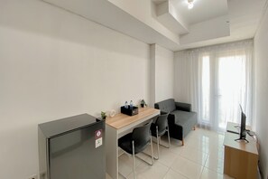 Living area - Cozy And Nice 1Br At Boutique Kemayoran Apartment (Jakarta)