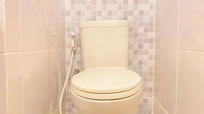 Monolocale | Bagno | Doccia, asciugamani