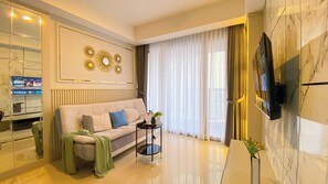 Living area - Modern And Cozy Living 1Br At Gold Coast Apartment (Jakarta)