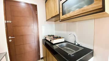Lägenhet Basic | Eget kök | Kylskåp, spishäll och riskokare