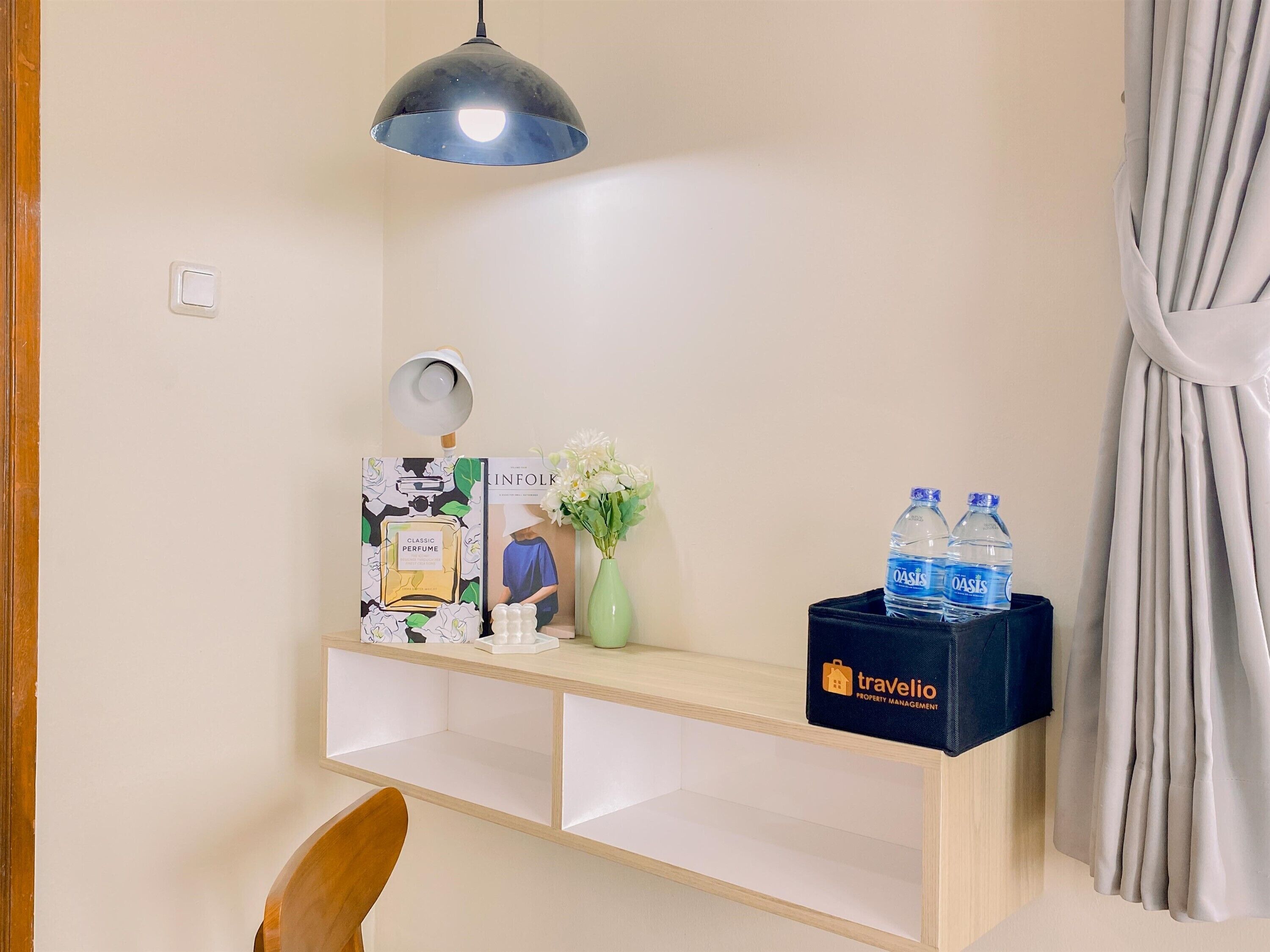 Studio | Desk, free WiFi