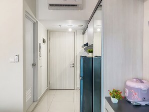 Studio | Eigene Küche | Kühlschrank, Herdplatte, Reiskocher