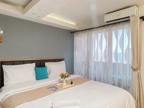 Studio | Free WiFi - Best Deal And Homey Studio Apartment At Amethyst (Jakarta)