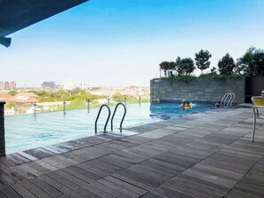 Outdoor pool - Compact And Strategic Studio At Tamansari Papilio Apartment (Surabaya)