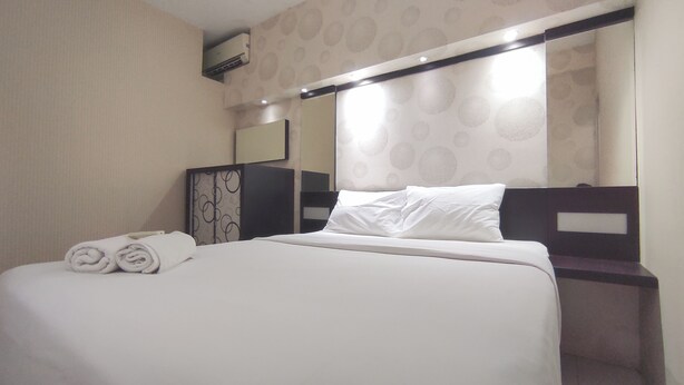 2 bedrooms, free WiFi - Comfortable Living 2Br At Dian Regency Apartment (Surabaya)