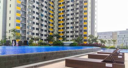 Restful And Minimalist Studio Springlake Summarecon Bekasi Apartment