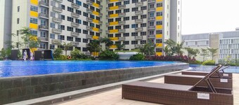 Restful And Minimalist Studio Springlake Summarecon Bekasi Apartment